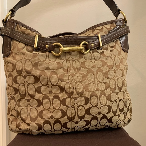 Coach Handbags - Coach shoulder purse